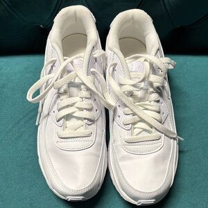 Big Kids Nike Airmax White Sneakers